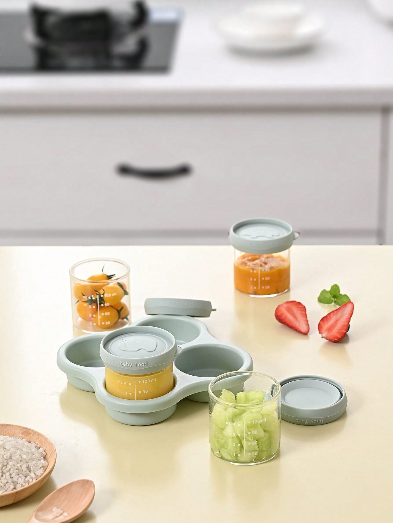 4pcs Baby Food Storage Box & 1pc Tray