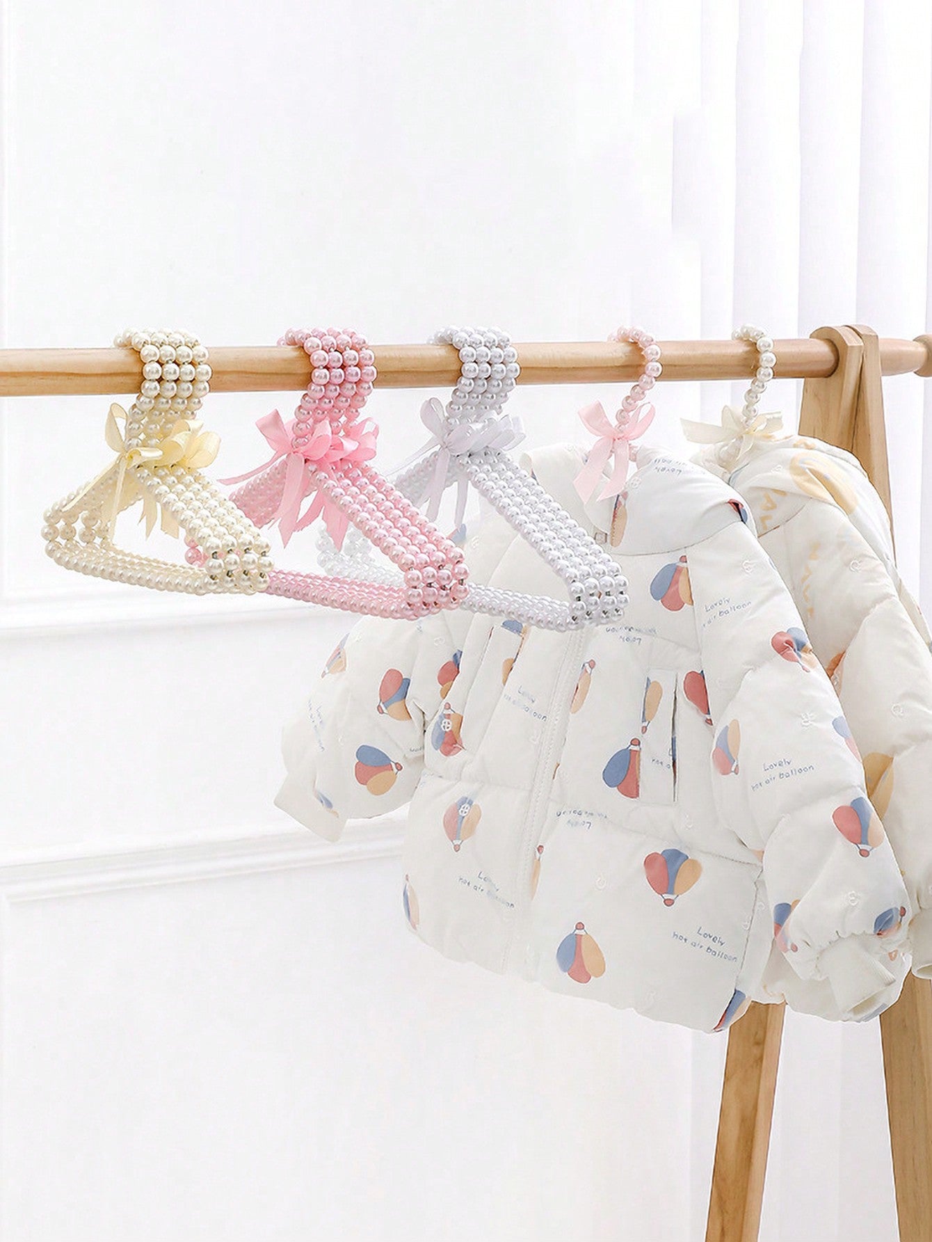 1pc Children's Plastic Beaded Hanger
