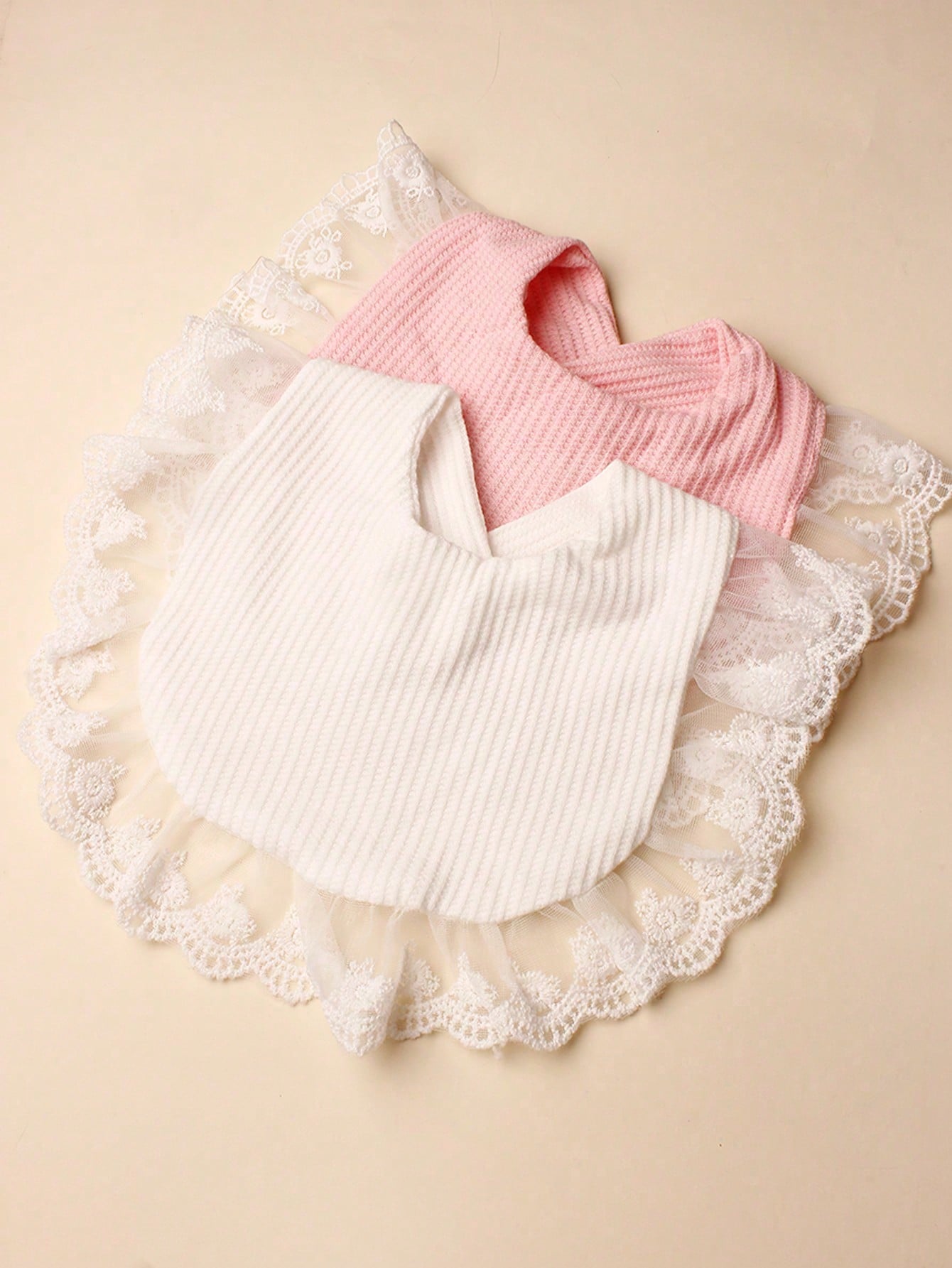 2pcs Soft And Stretchy Lace Ruffle Trim Baby Bib Set In Candy Colors, Suitable For Daily Use
