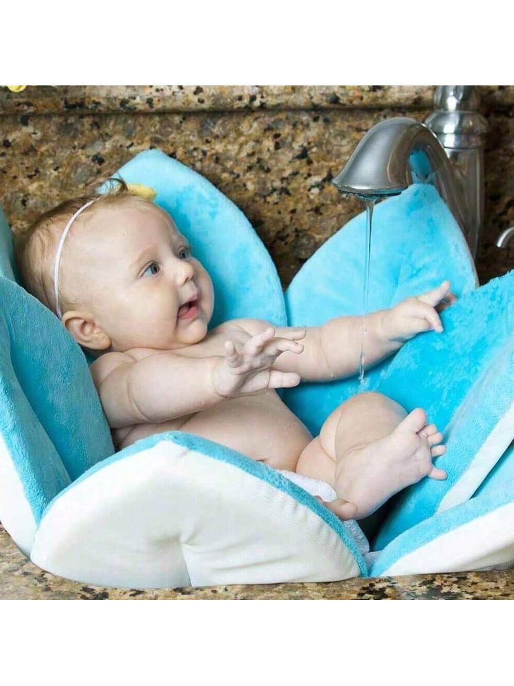 1pc Baby Bath Mat Can Lie Down Fold Newborn Creative Flower Bath Mat B SAFICCO