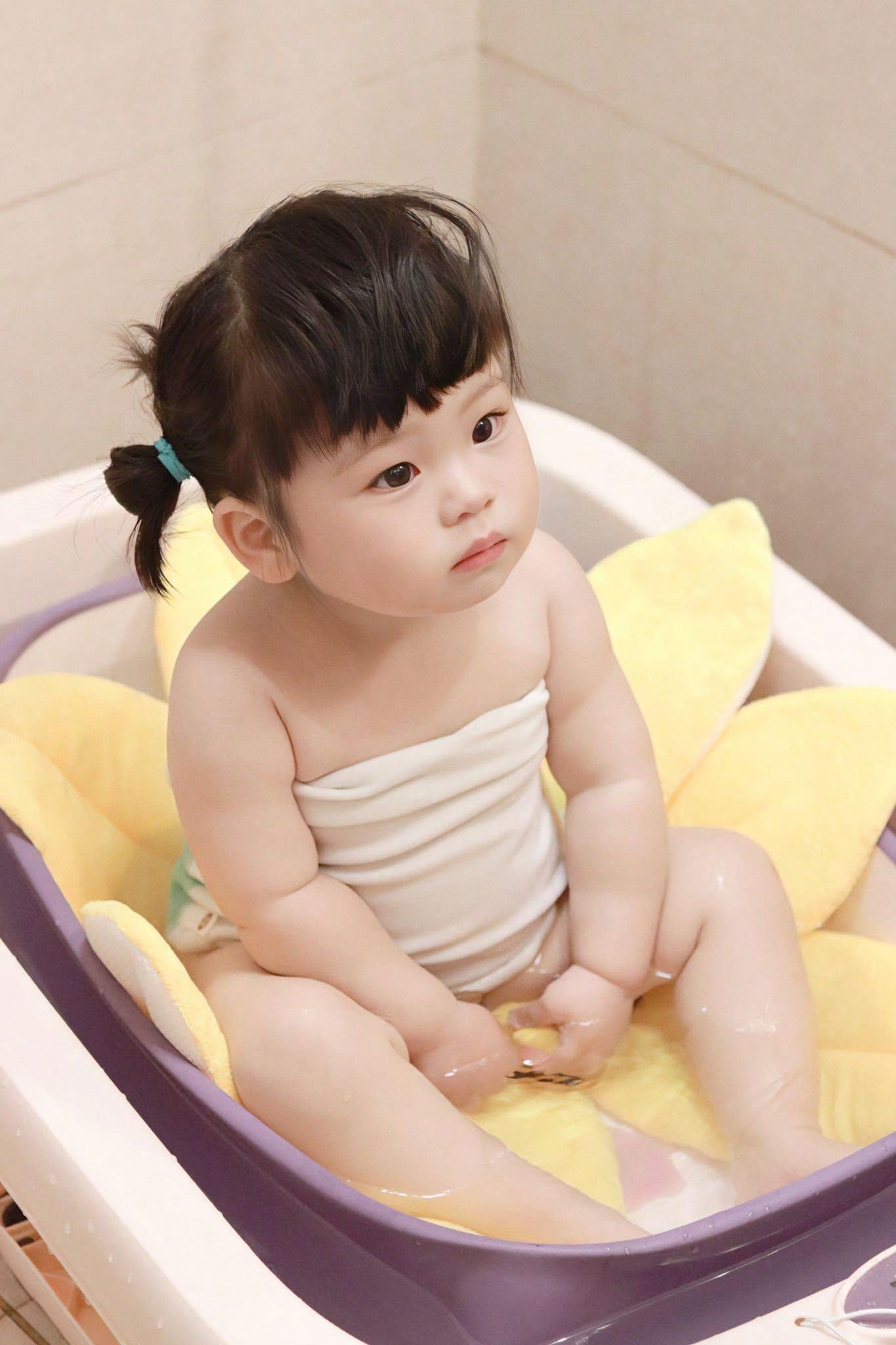 1pc Baby Bath Mat Can Lie Down Fold Newborn Creative Flower Bath Mat Baby Bath Lotus Safety Cushion Baby Bath Mat