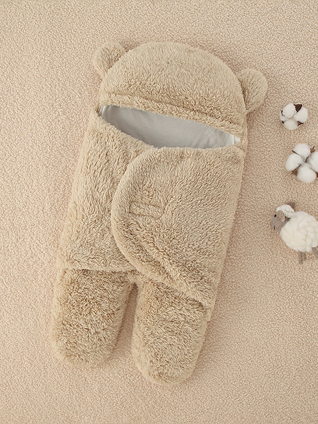 Baby Unisex 3D Ear Hooded Flannel Swaddling Blanket