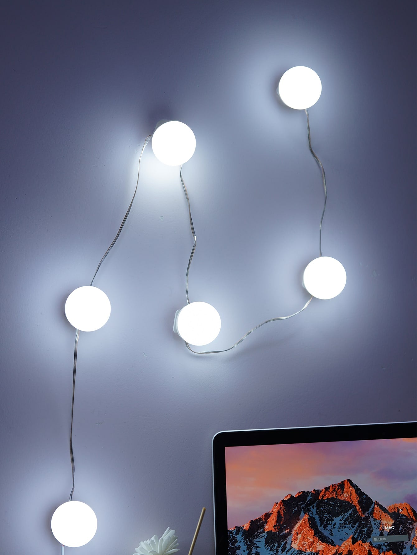 BASIC LIVING 6 LED Light Bulbs Vanity Mirror String Light