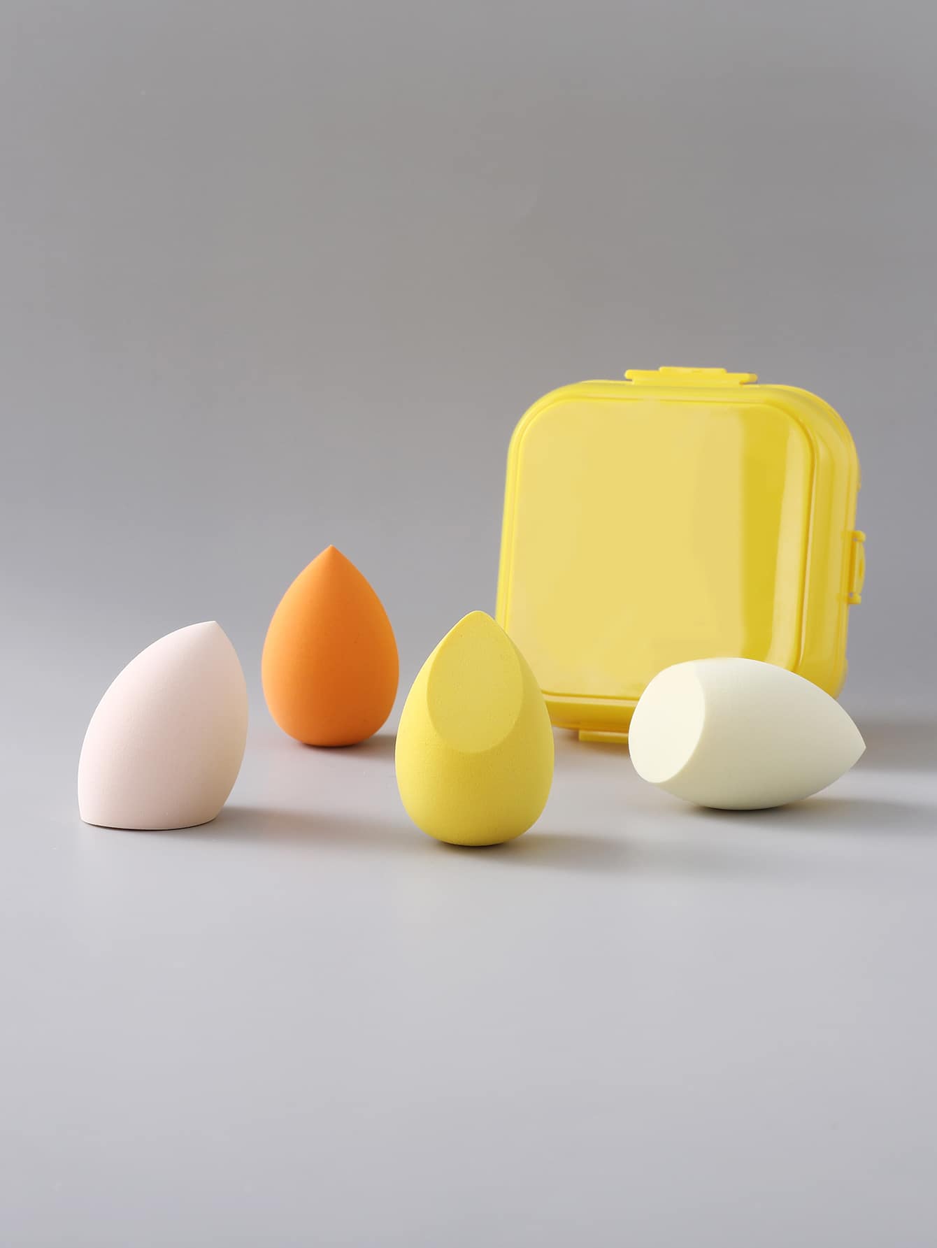 4pcs Makeup Sponge 1pc Storage Box
