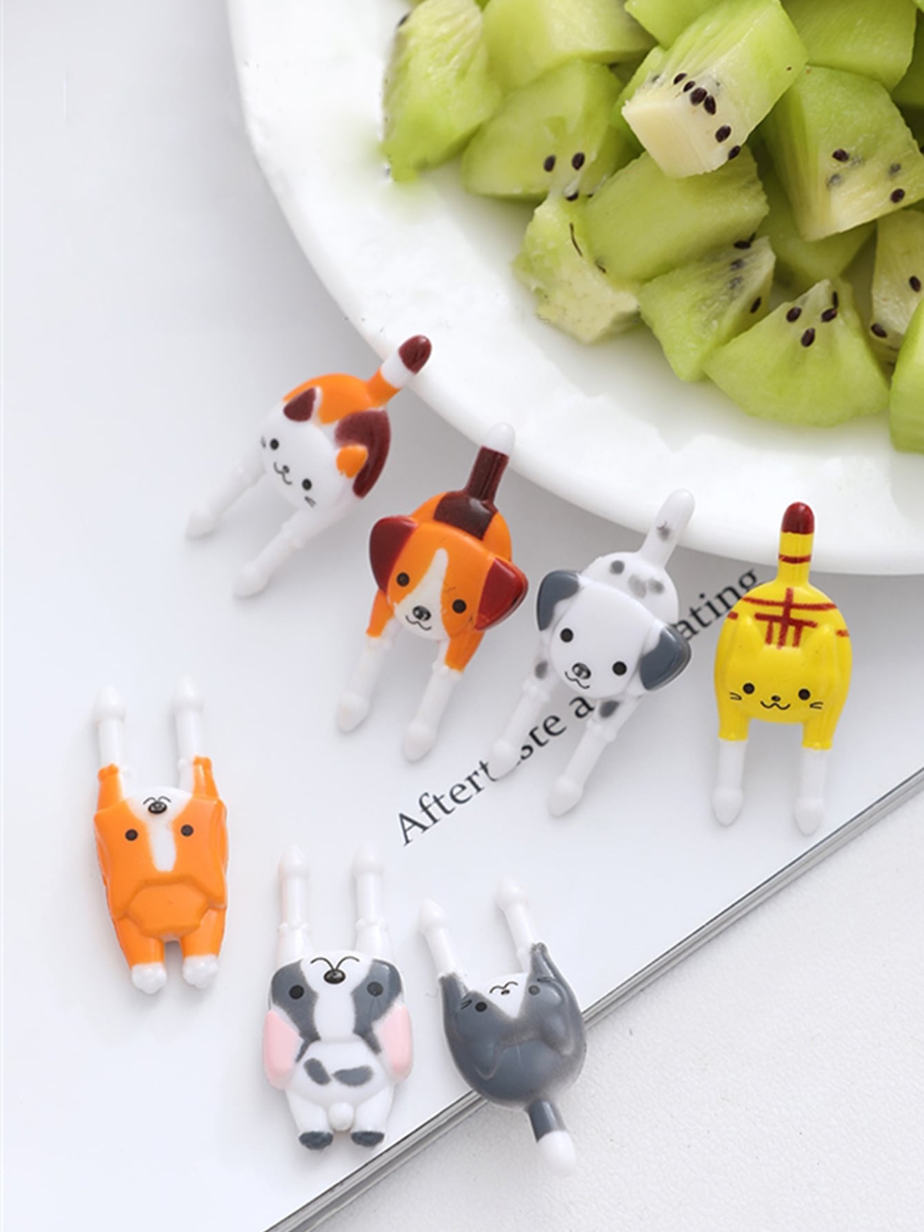 7pcs Cartoon Animal Random Mini Fruit Fork