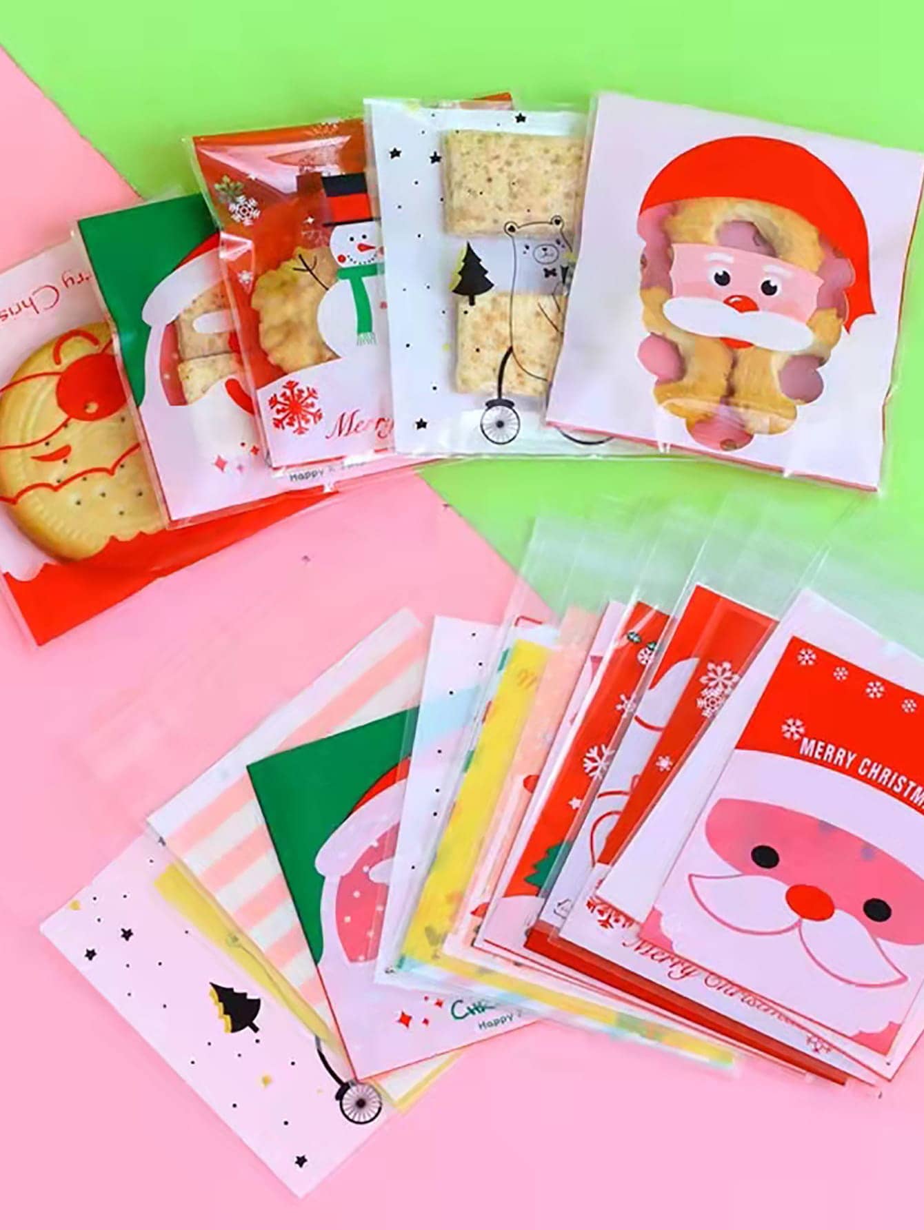 50pcs Christmas Pattern Random Candy Packaging Bag
