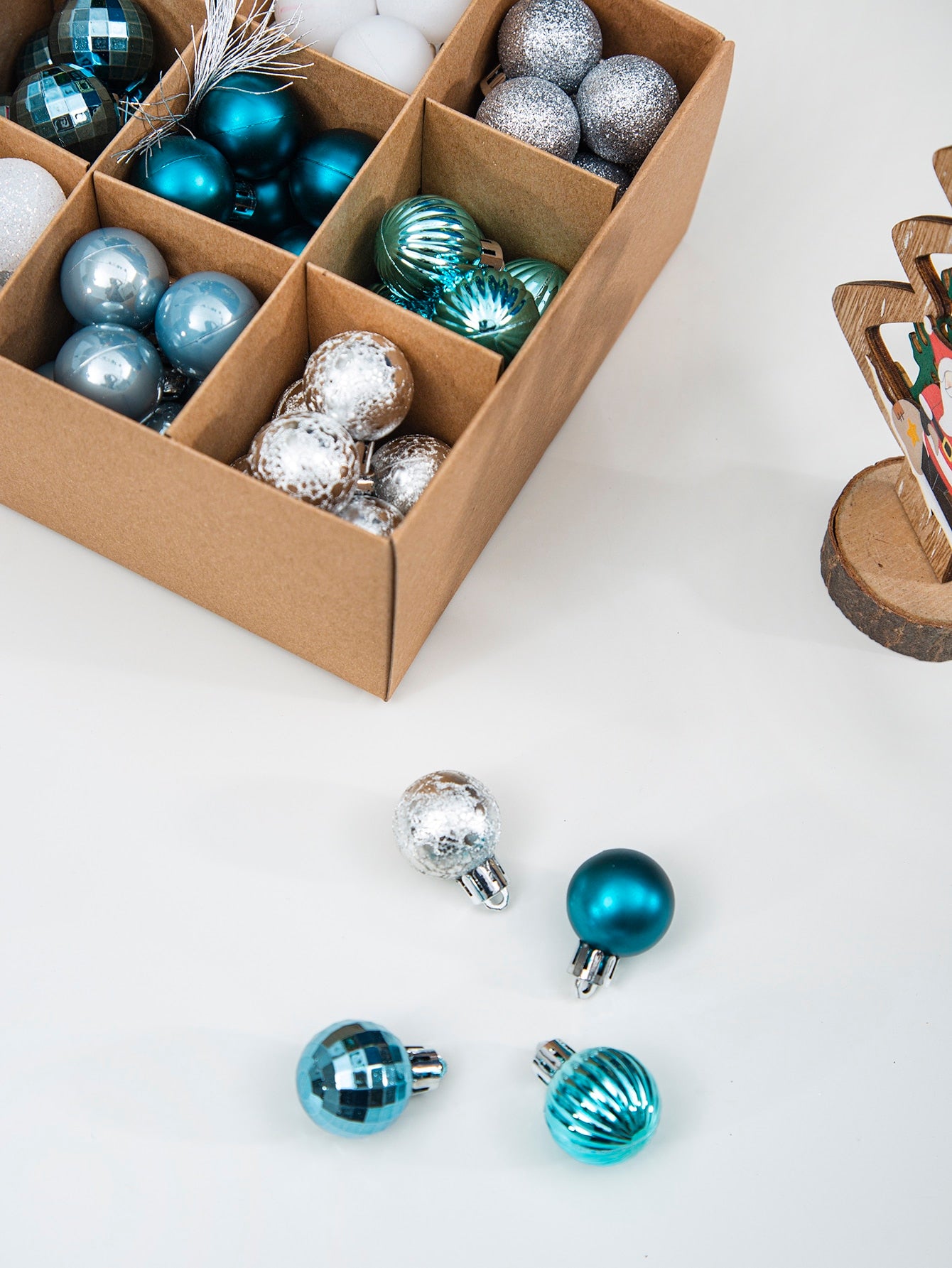 99pcs Christmas Tree Metallic Hanging Decorative Ball