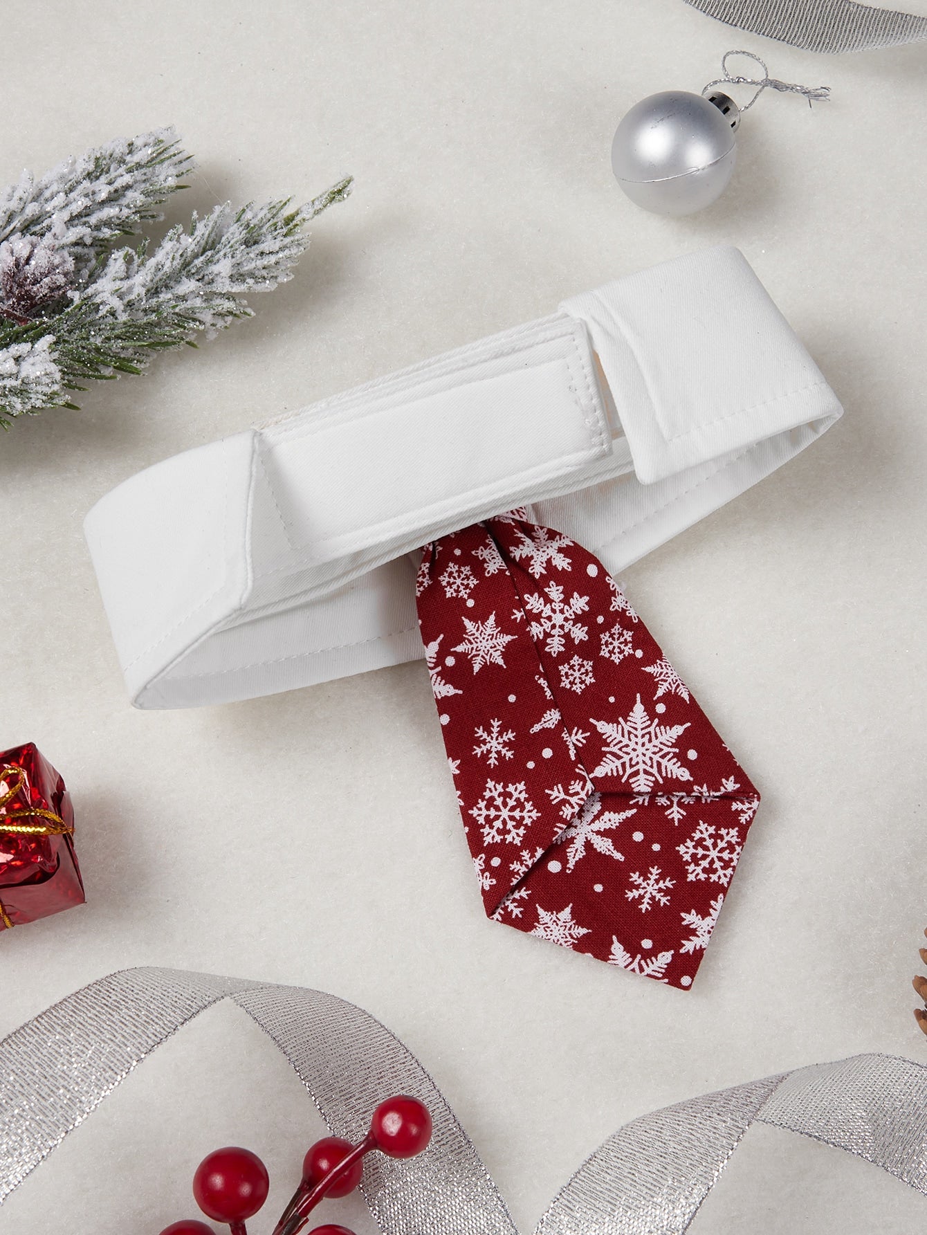 Snowflake Pattern Pet Tie