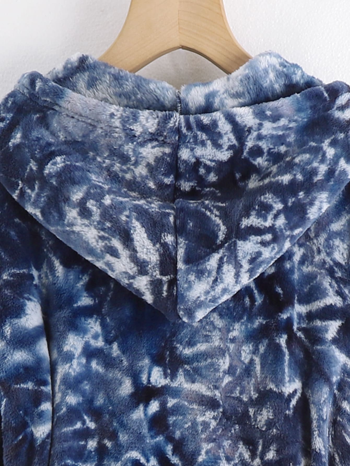 Boys Tie Dye Dual Pocket Hooded Belted Flannel Sleep Robe