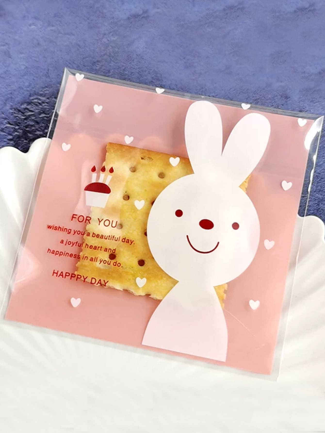 100pcs set Plastic Candy Packaging Bag Cartoon Rabbit Slogan Graphic Candy Packaging Bag For Kitchen