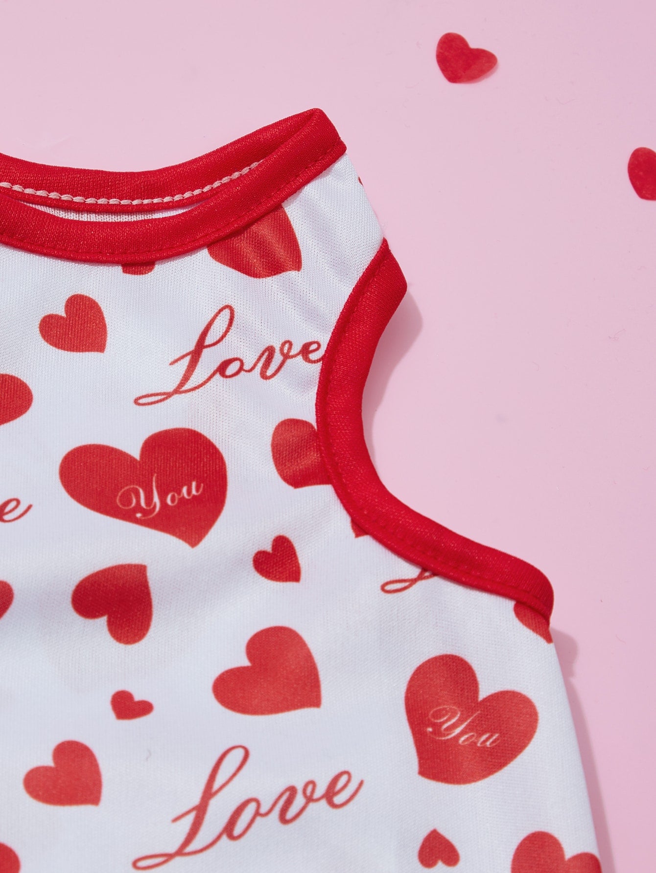 PETSIN Heart Letter Graphic Pet Tank
