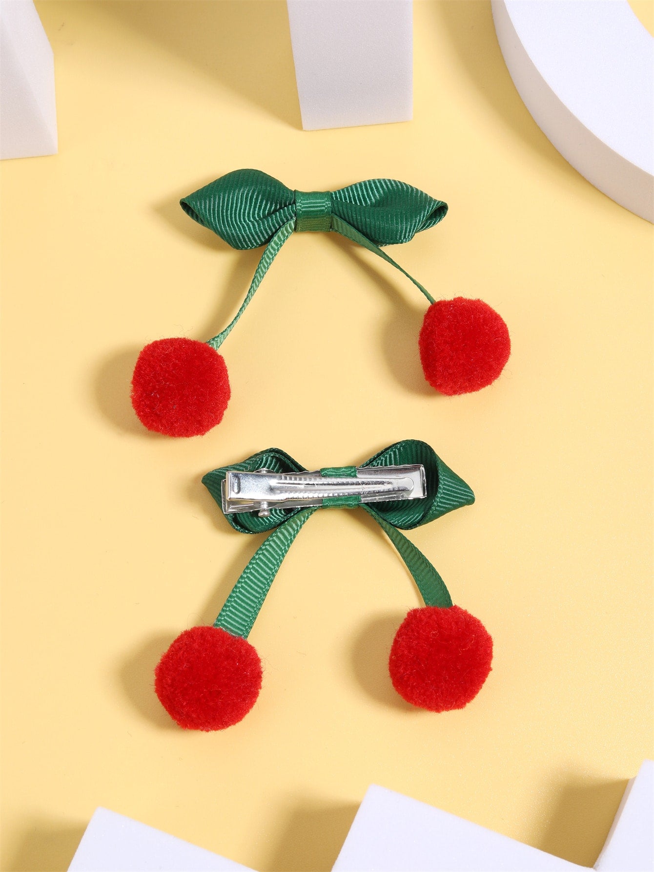 2pcs Toddler Girls Cherry Decor Alligator Hair Clip