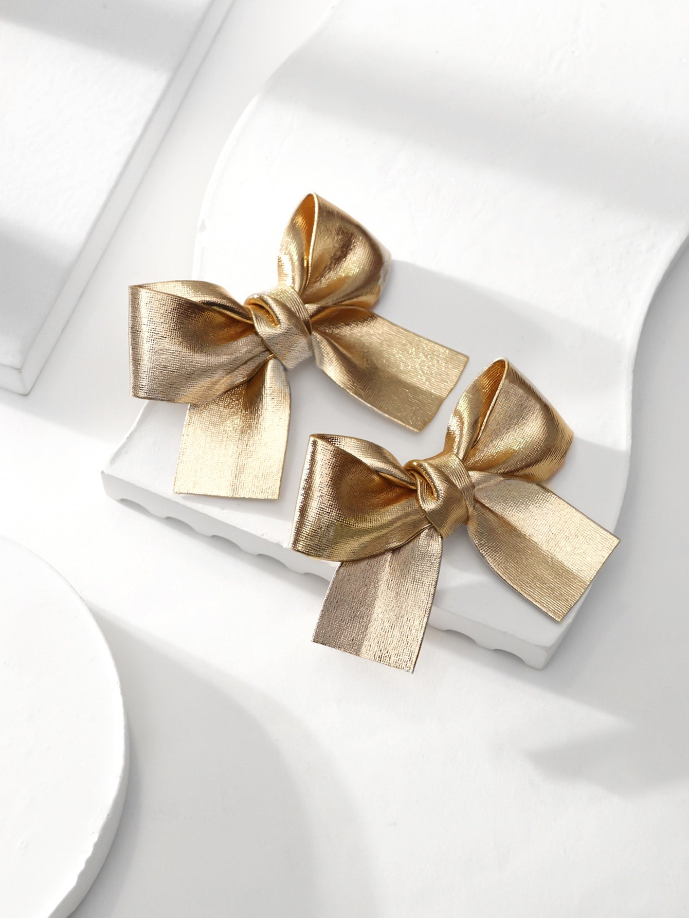 1pair Girls' Festive Red Bow Hair Clips, Perfect For Christmas Or New Year