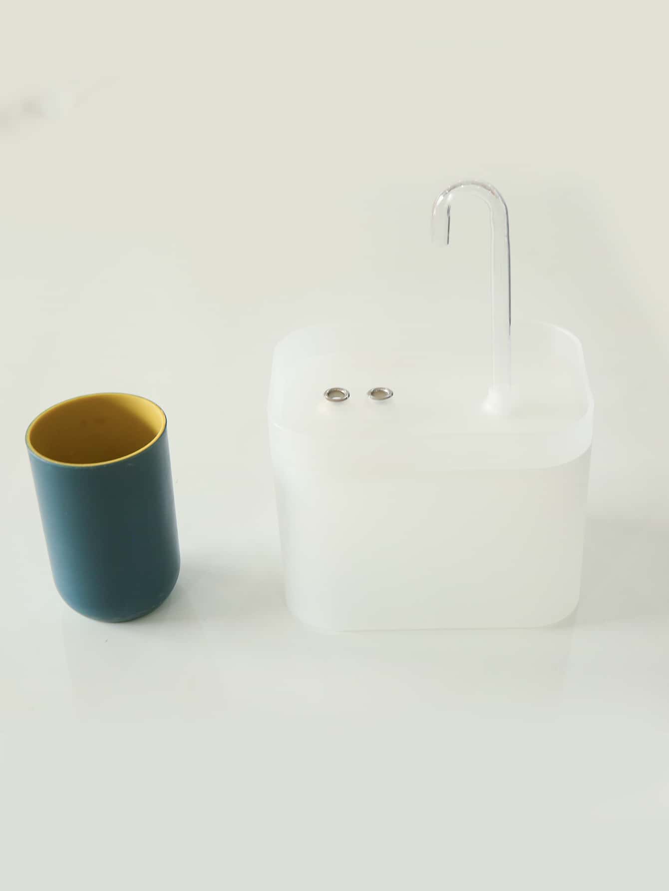 1pc Electric Pet Water Fountain For Dog And Cat For Drink More Water