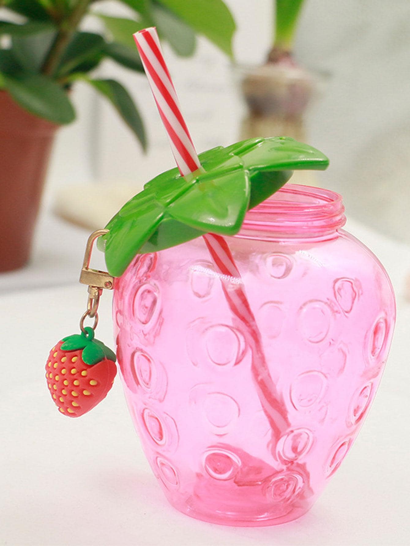 1pc Strawberry Design Water Bottle