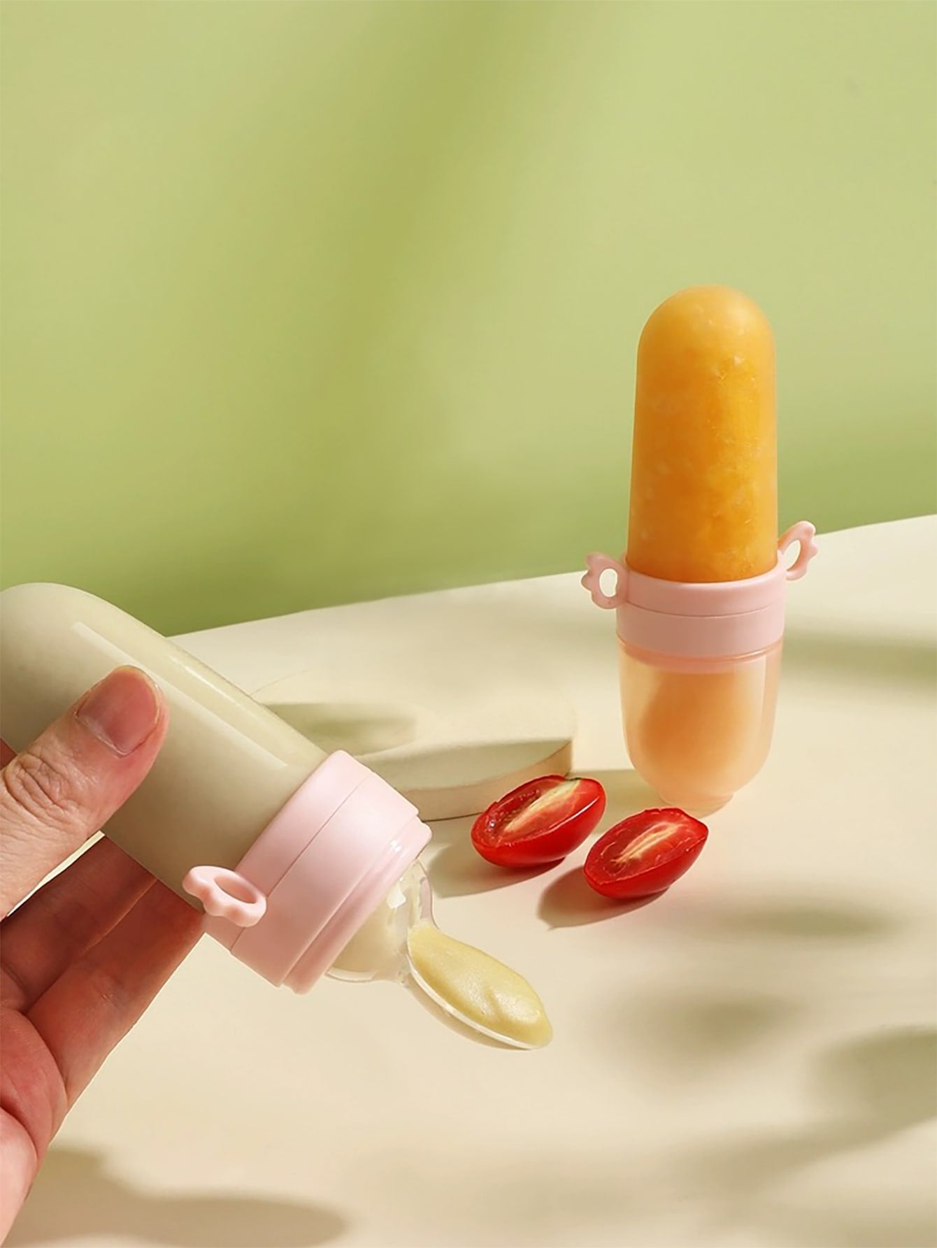 1pc Baby Multifunctional Silicone Squeeze Feeding Bottle With Handle & 3pcs Elastic Mesh Bag