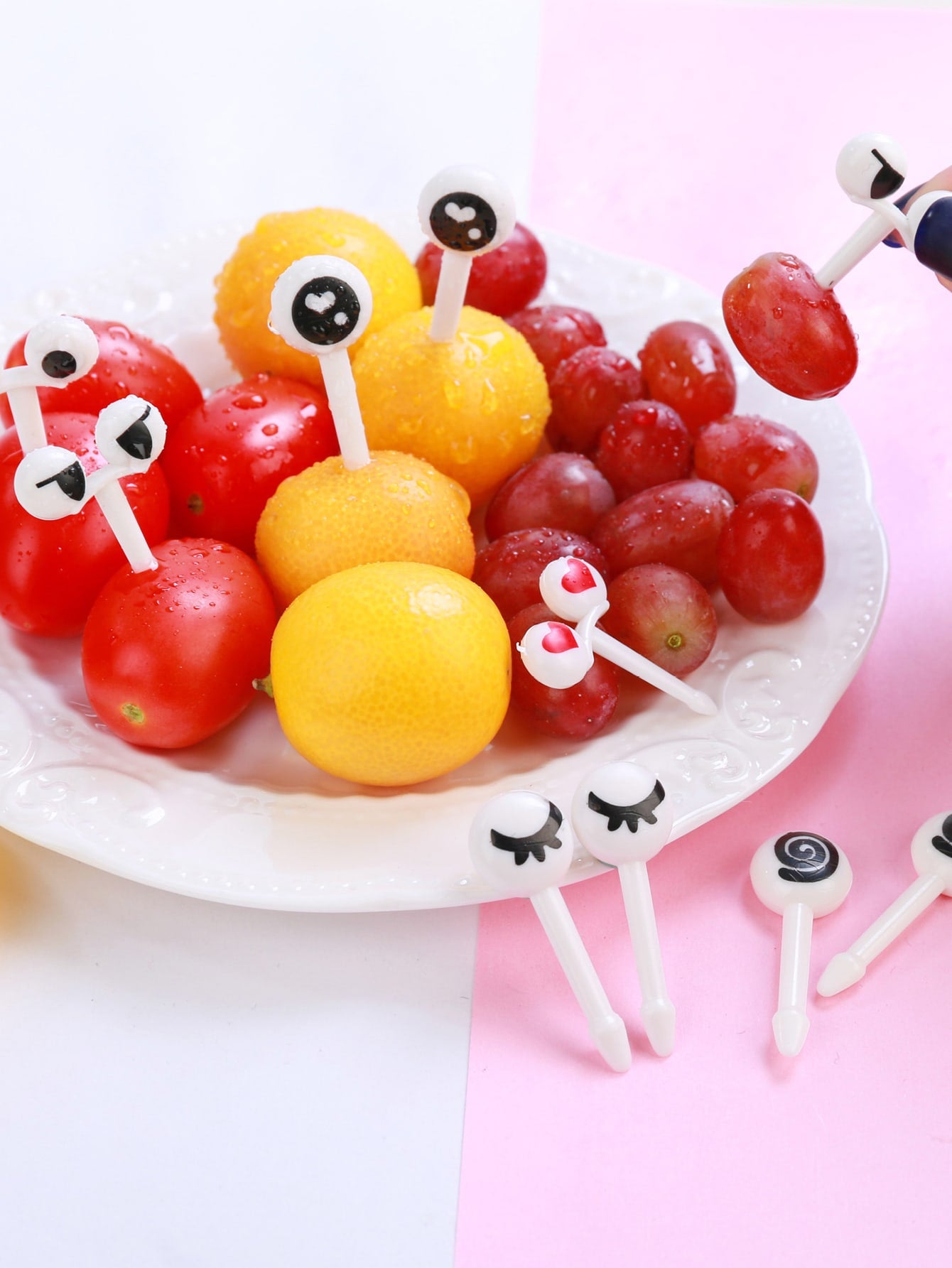 10pcs Cute Mini Eye Shaped Children's Fruit Fork Plastic Household Bento Picks Dessert Fork