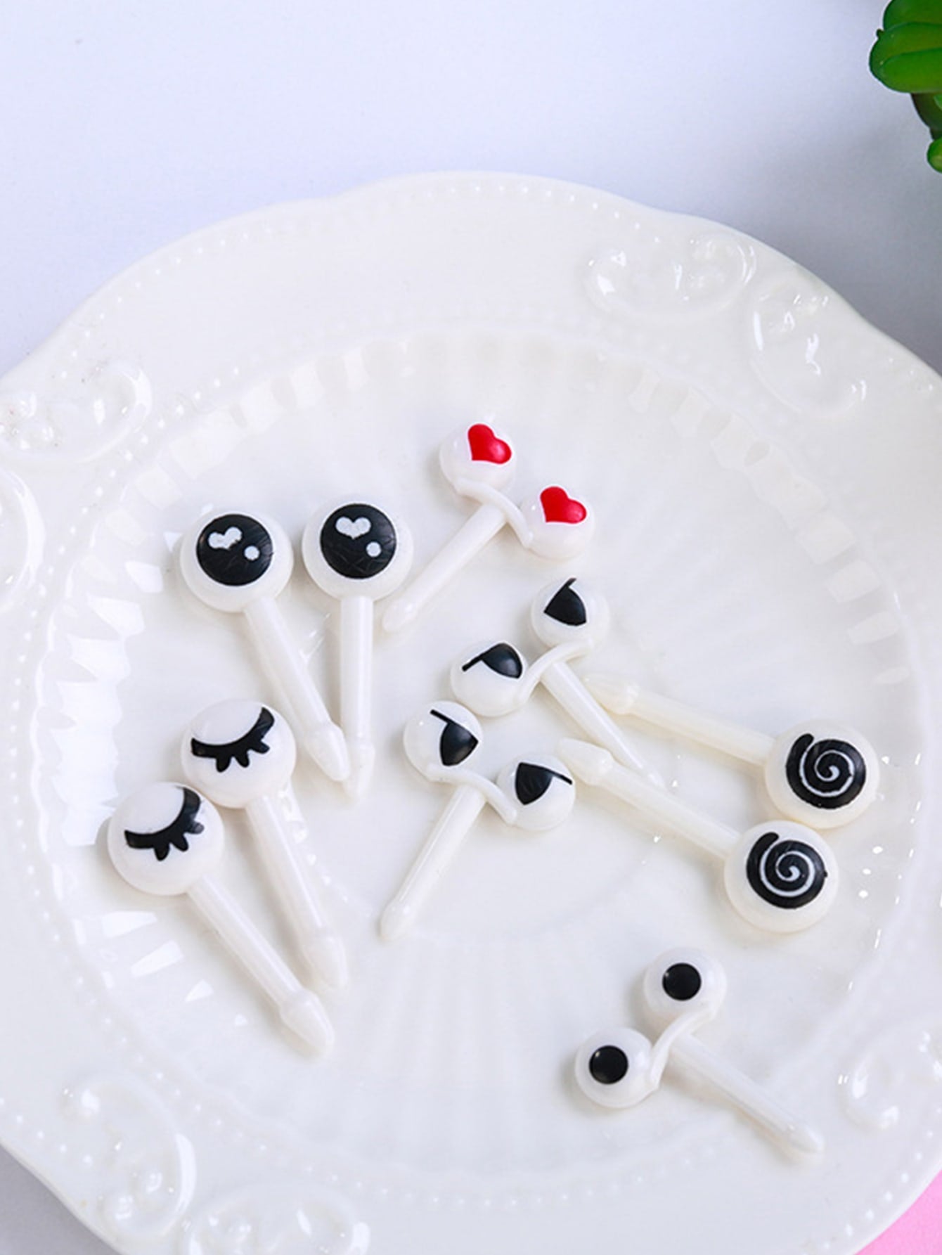 10pcs Cute Mini Eye Shaped Children's Fruit Fork Plastic Household Bento Picks Dessert Fork