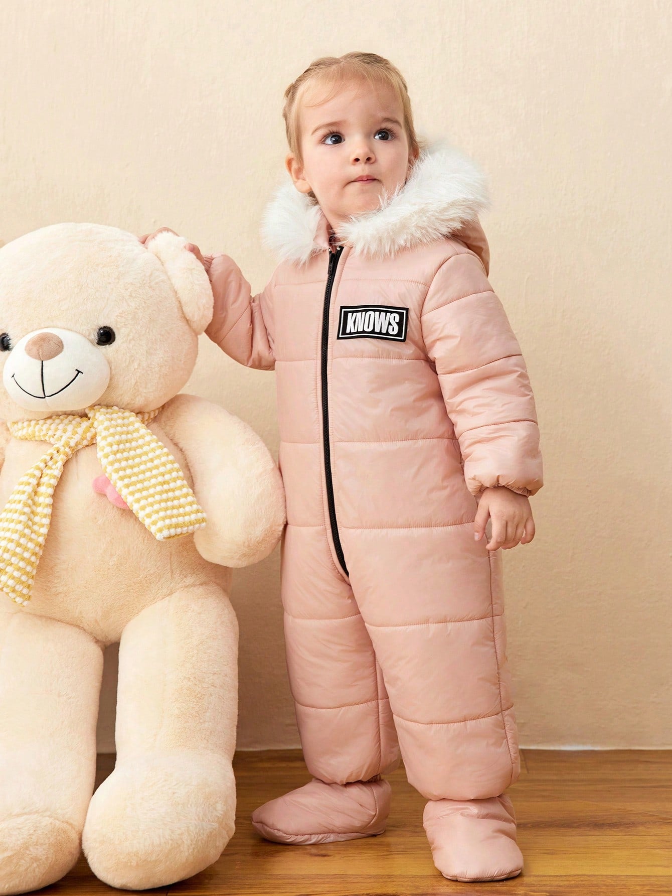 Newborn Baby Girl Hooded Romper, Pink Long Sleeve Fleece-Lined Romper With Letter Print, Suitable For Outdoor, Skiing And Other Occasions