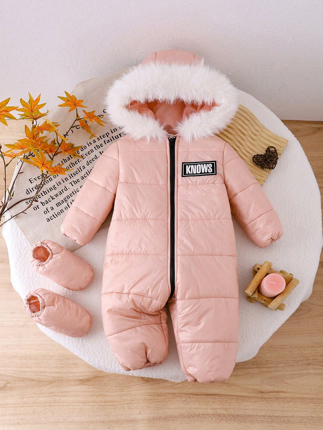 Newborn Baby Girl Hooded Romper, Pink Long Sleeve Fleece-Lined Romper With Letter Print, Suitable For Outdoor, Skiing And Other Occasions