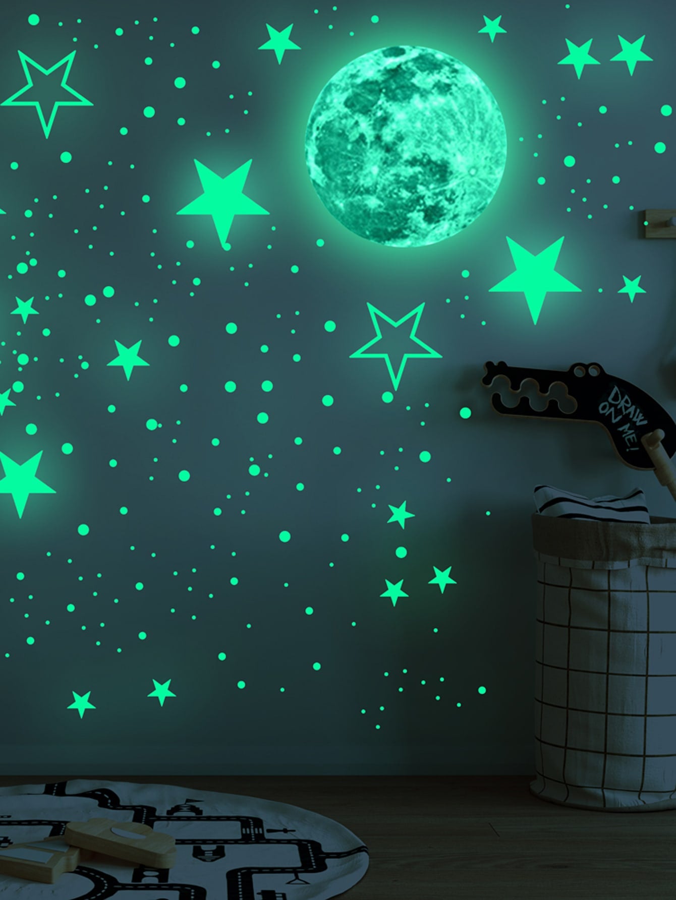 546pcs Star Moon Glow In The Dark Wall Sticker