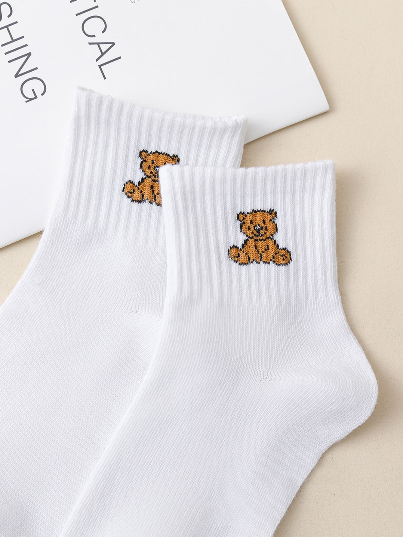Cartoon Bear Pattern Ankle Socks