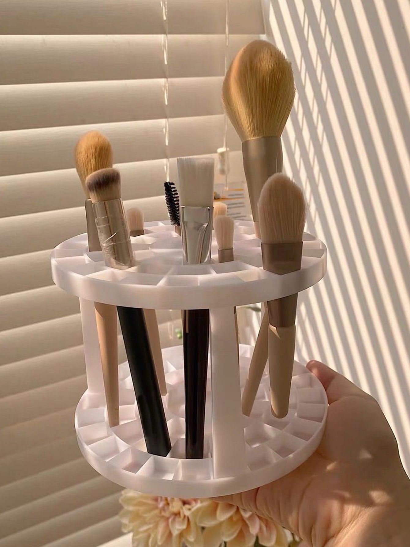 BASIC LIVING Makeup Brush Storage Stand Pink