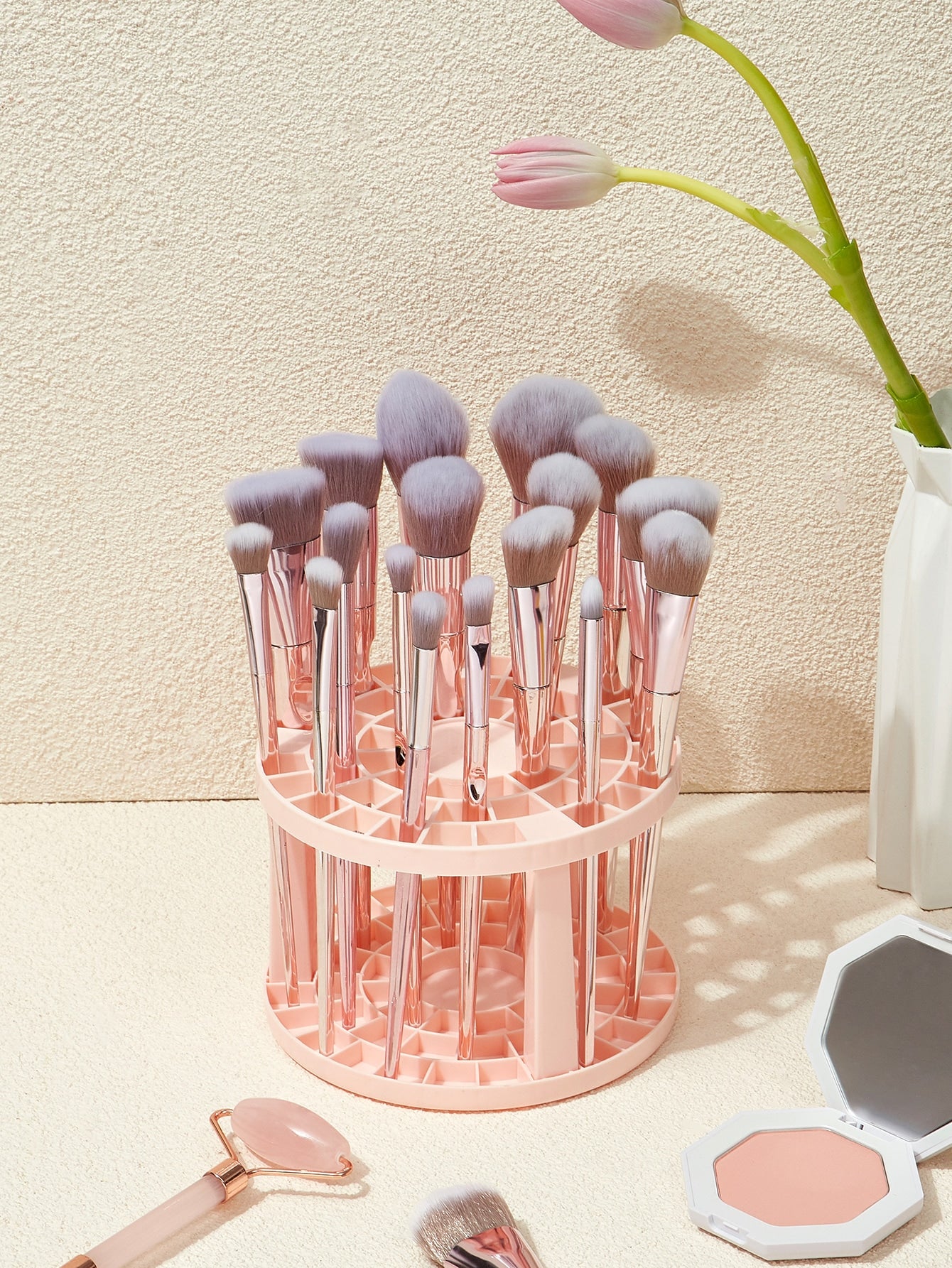 BASIC LIVING Makeup Brush Storage Stand Pink