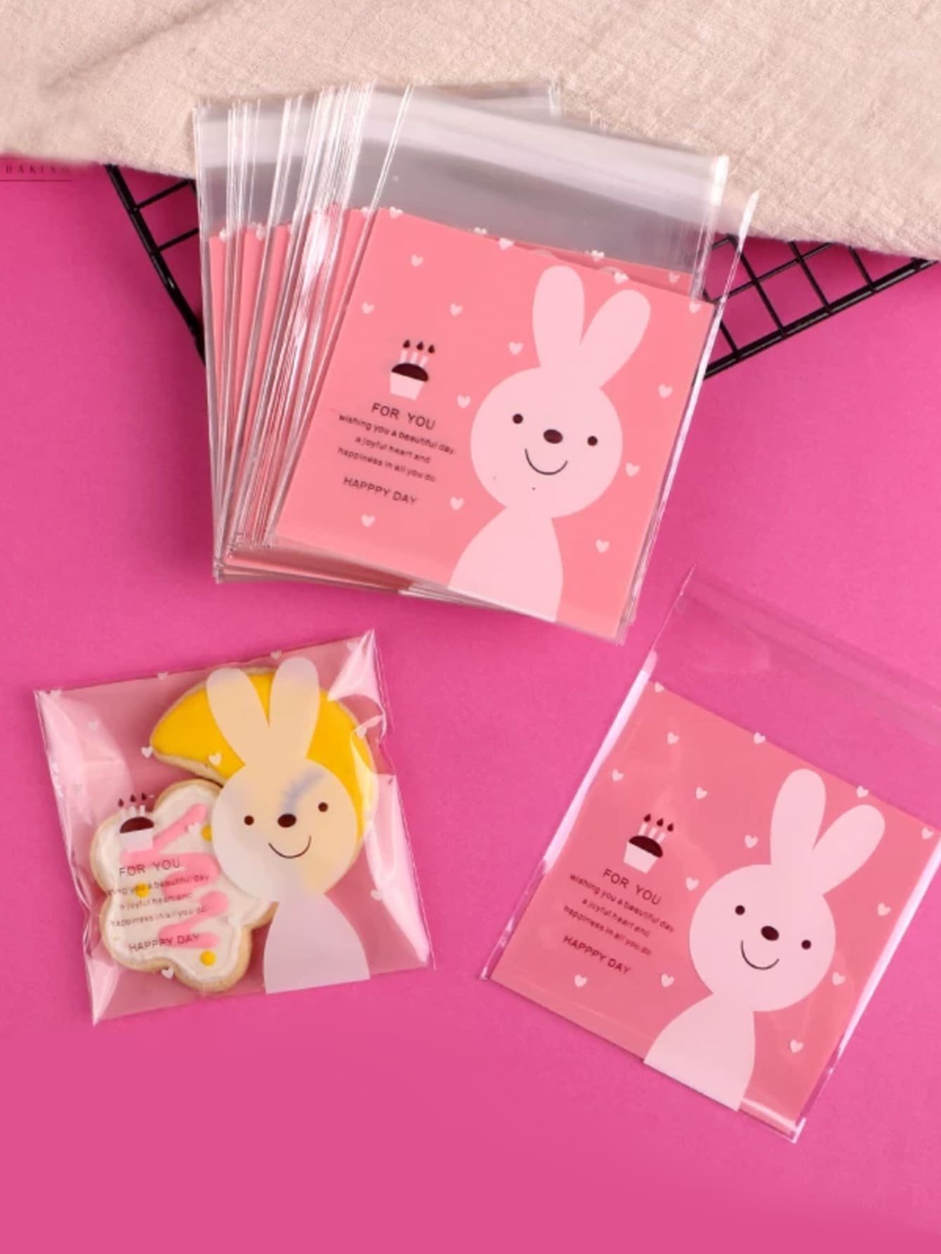 100pcs set Plastic Candy Packaging Bag Cartoon Rabbit Slogan Graphic Candy Packaging Bag For Kitchen