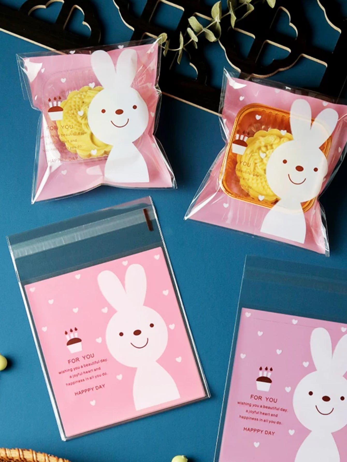 100pcs set Plastic Candy Packaging Bag Cartoon Rabbit Slogan Graphic Candy Packaging Bag For Kitchen