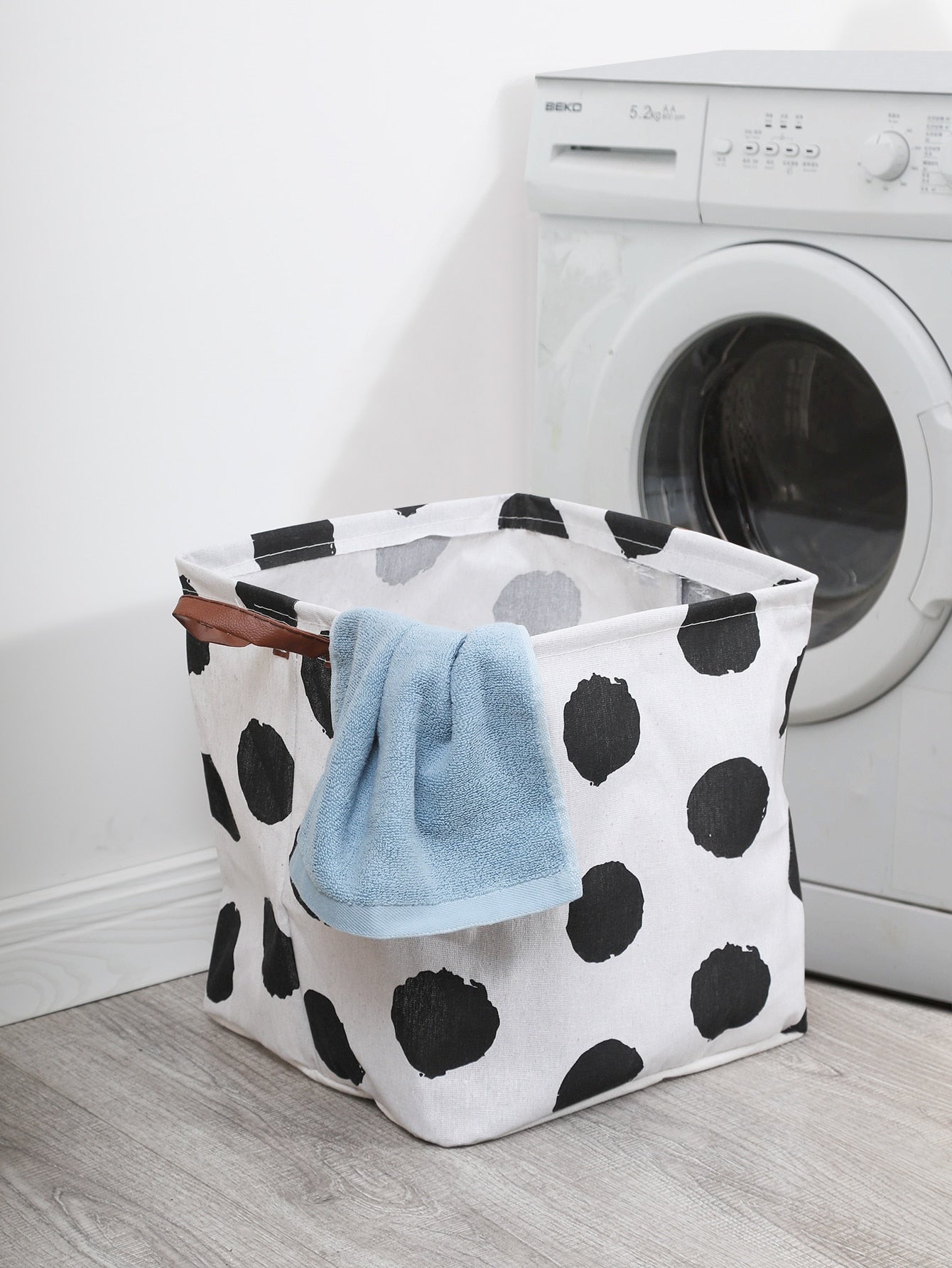 Polka Dot Pattern Laundry Basket