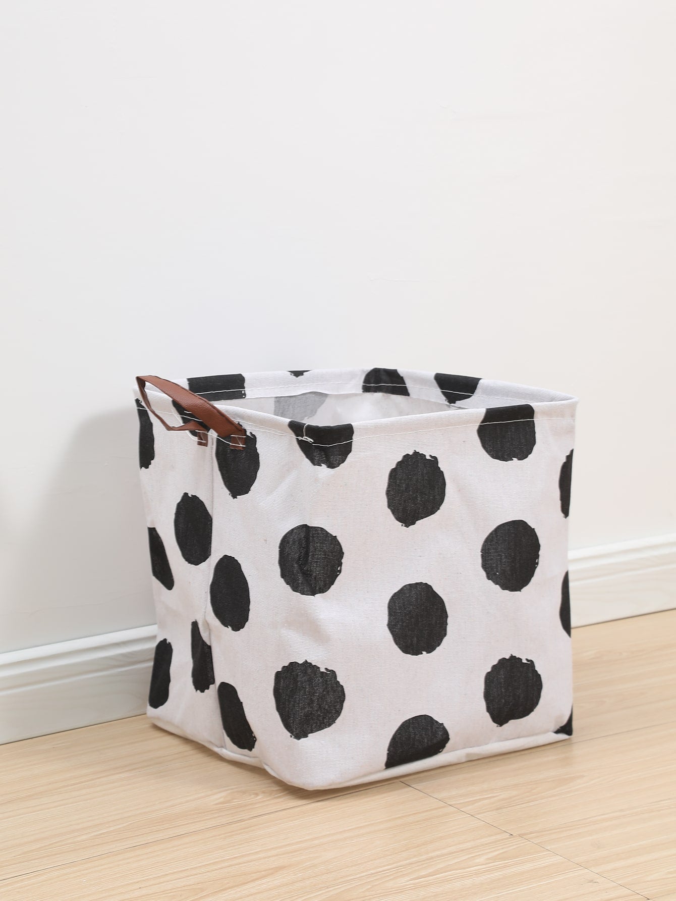 Polka Dot Pattern Laundry Basket