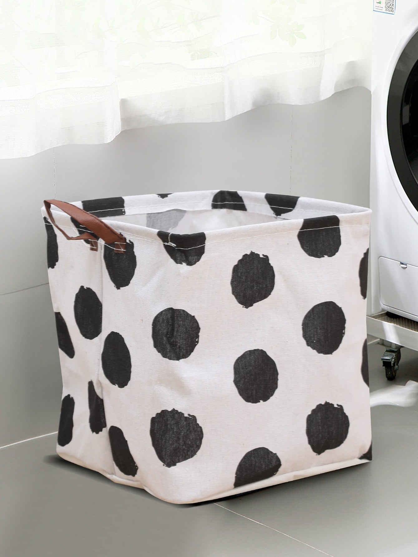 Polka Dot Pattern Laundry Basket