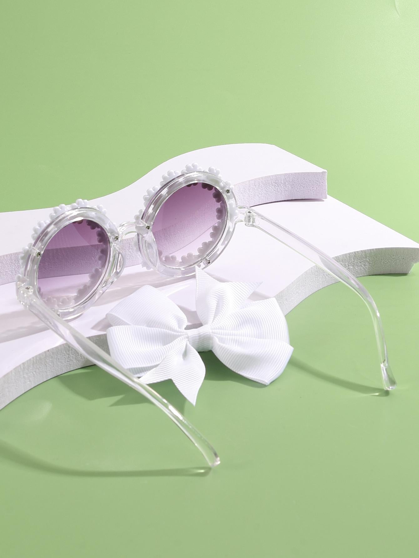 1pc Kids' Fashionable Round Pc White Daisies Sunglasses And 1pc Butterfly Bowknot Hair Clip