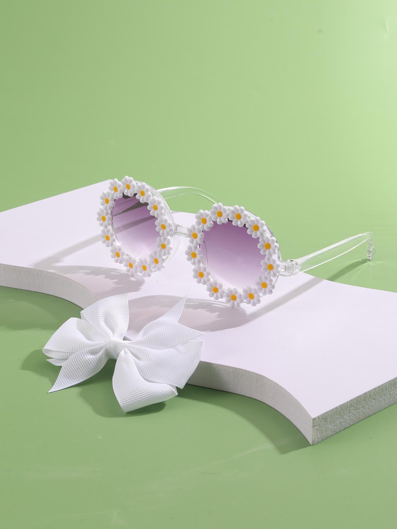 1pc Kids' Fashionable Round Pc White Daisies Sunglasses And 1pc Butterfly Bowknot Hair Clip