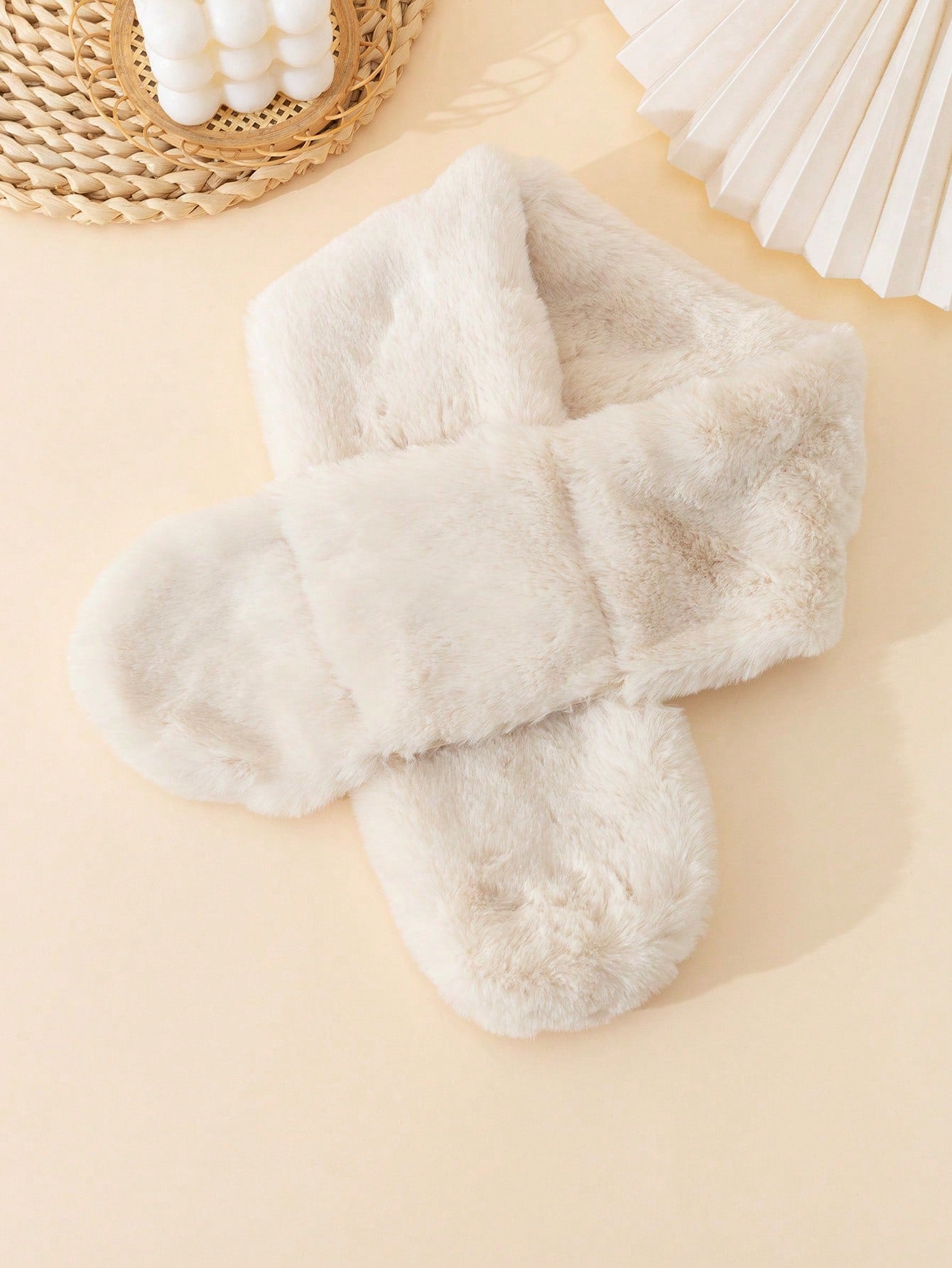 New Arrival Kids' High-end White & Low Hair Scarf With Cute Two Pompon Decor And Accessory Band, Warm And Versatile Winter Scarf For Girls And Boys twins